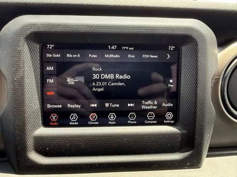 Used 2018 Jeep Wrangler Sport AWD/4WD image 18