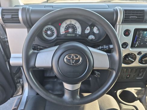 Used 2008 Toyota FJ Cruiser 4WD image 16