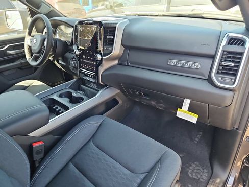 New 2026 RAM 1500 Big Horn AWD/4WD image 17