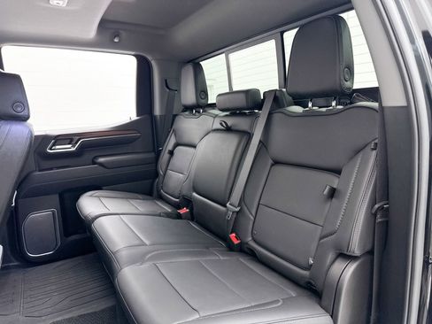 Used 2024 GMC Sierra 1500 Denali w/ Technology Package AWD/4WD image 31