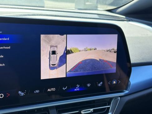 Certified 2025 Chevrolet Equinox EV LT w/ Convenience Package FWD image 26