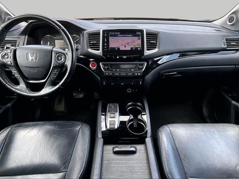 Used 2018 Honda Pilot Touring image 15