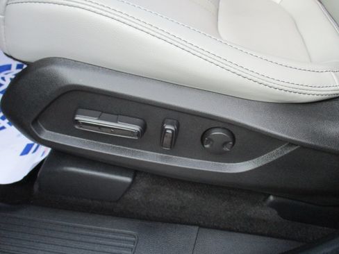 Certified 2025 Honda Pilot EX-L image 17