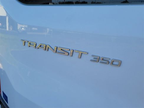 Used 2019 Ford Transit 350 XLT image 6