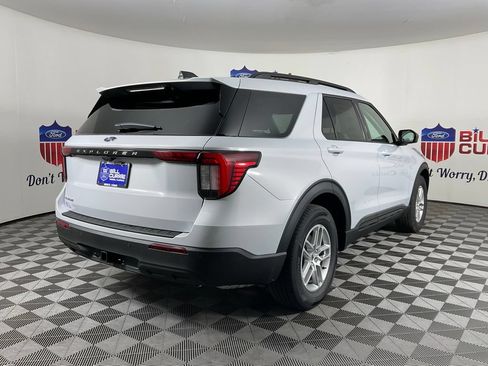 New 2026 Ford Explorer Active RWD image 3