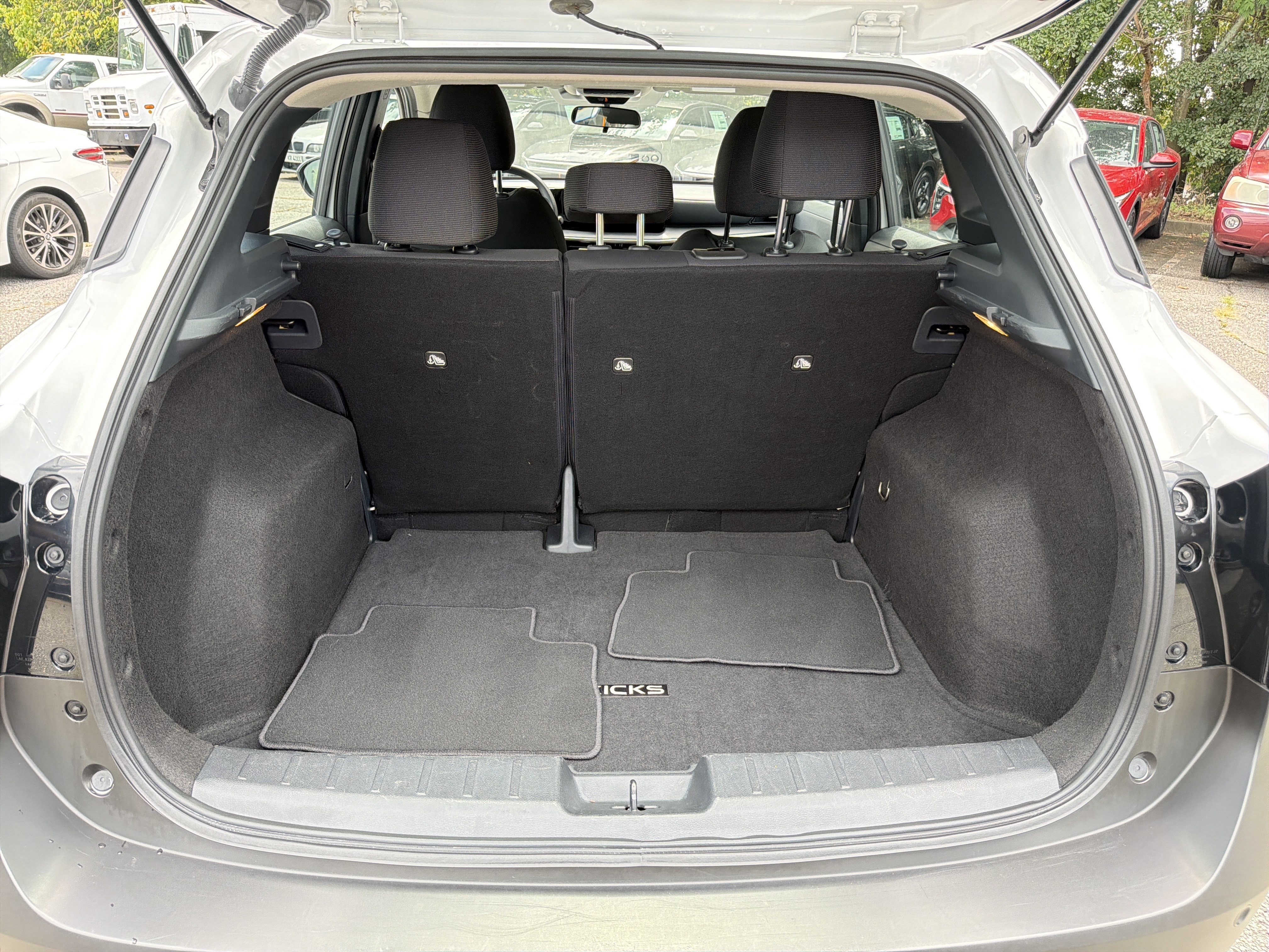 Used 2025 Nissan Kicks S FWD image 18