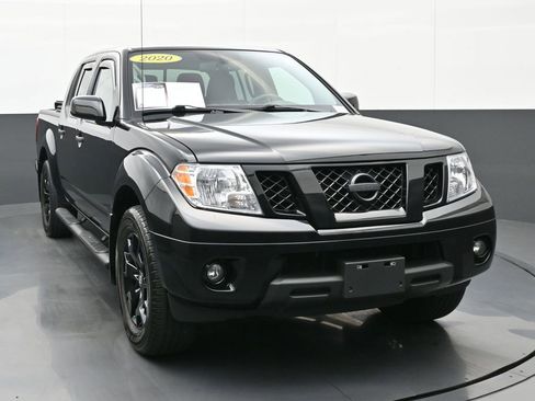 Used 2020 Nissan Frontier SV w/ Midnight Edition Floor Mats image 8