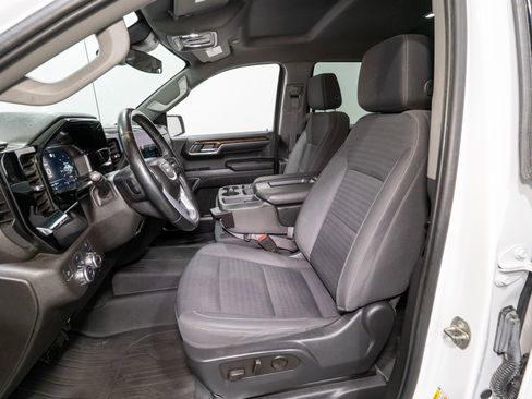 Used 2023 GMC Sierra 1500 SLE image 15