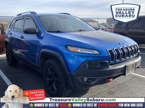 Used 2017 Jeep Cherokee Trailhawk w/ Comfort/Convenience Group image 1
