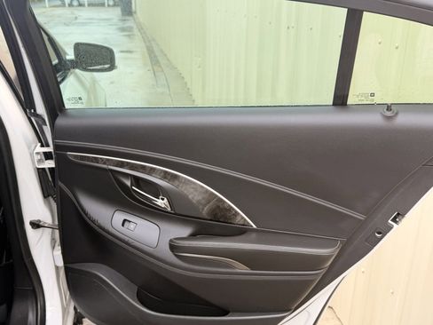 Used 2015 Buick LaCrosse Leather w/ Experience Buick Package FWD image 18