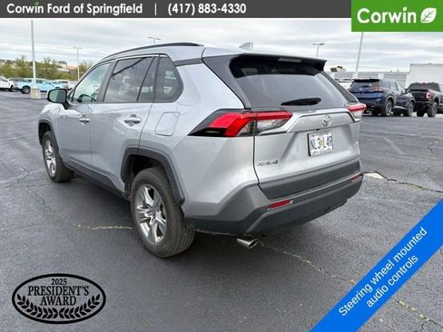 Used 2022 Toyota RAV4 XLE FWD image 5