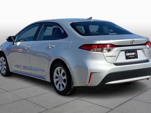 Used 2020 Toyota Corolla LE image 11