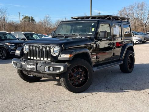 Used 2019 Jeep Wrangler Unlimited Sahara w/ Safety Group image 3