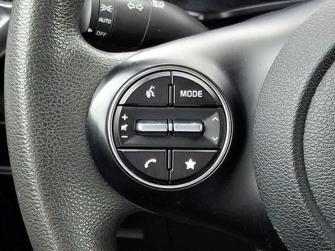 Used 2024 Kia Soul LX w/ Option Group 015 FWD image 19