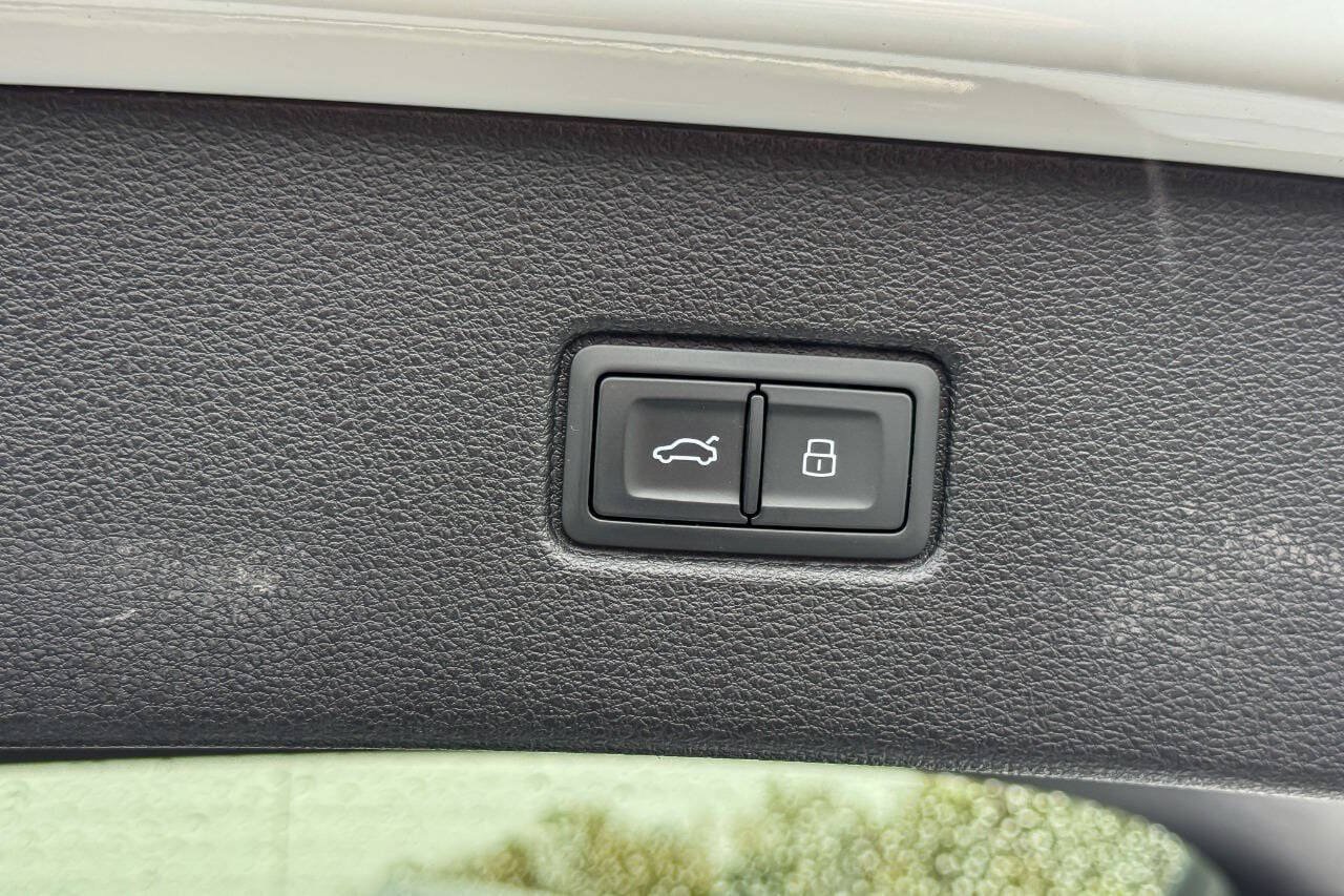 Used 2021 Audi SQ7 Prestige AWD/4WD image 23