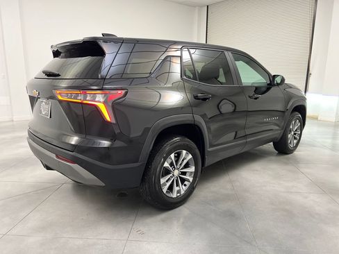 Used 2026 Chevrolet Equinox LT FWD image 9