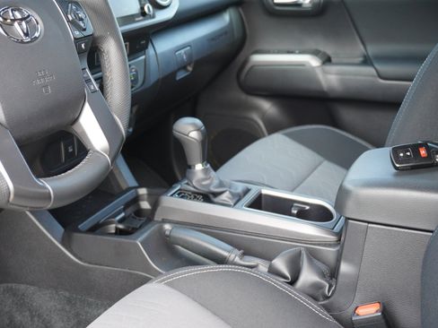 Used 2023 Toyota Tacoma TRD Off-Road AWD/4WD image 19