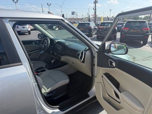 Used 2021 Kia Soul S FWD image 7