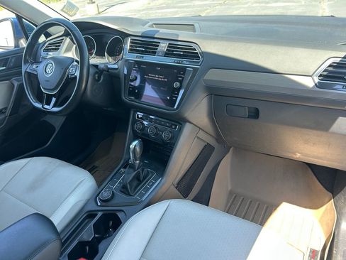 Used 2019 Volkswagen Tiguan SE w/ Panoramic Sunroof Package AWD/4WD image 35