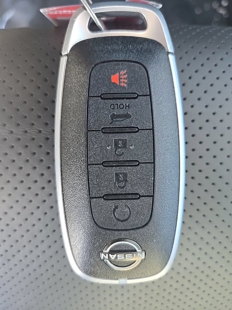 Used 2025 Nissan Rogue Platinum AWD/4WD image 44