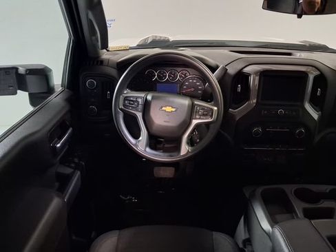 Used 2022 Chevrolet Silverado 2500 Custom w/ Gooseneck/5TH Wheel Package AWD/4WD image 12