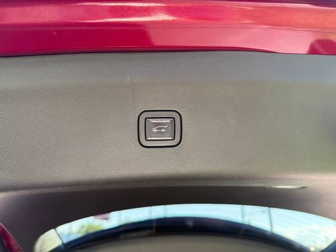 Used 2021 Buick Enclave Essence FWD image 15