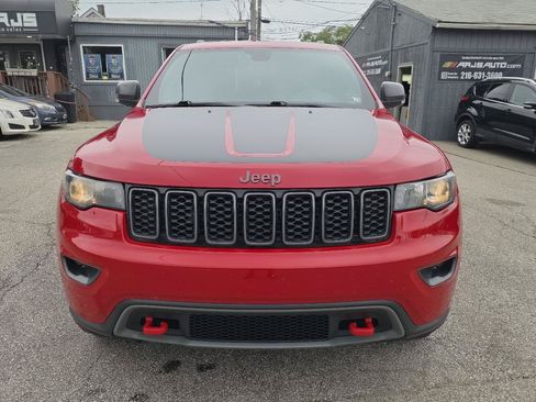 Used 2020 Jeep Grand Cherokee Trailhawk w/ Trailhawk Luxury Group AWD/4WD image 2