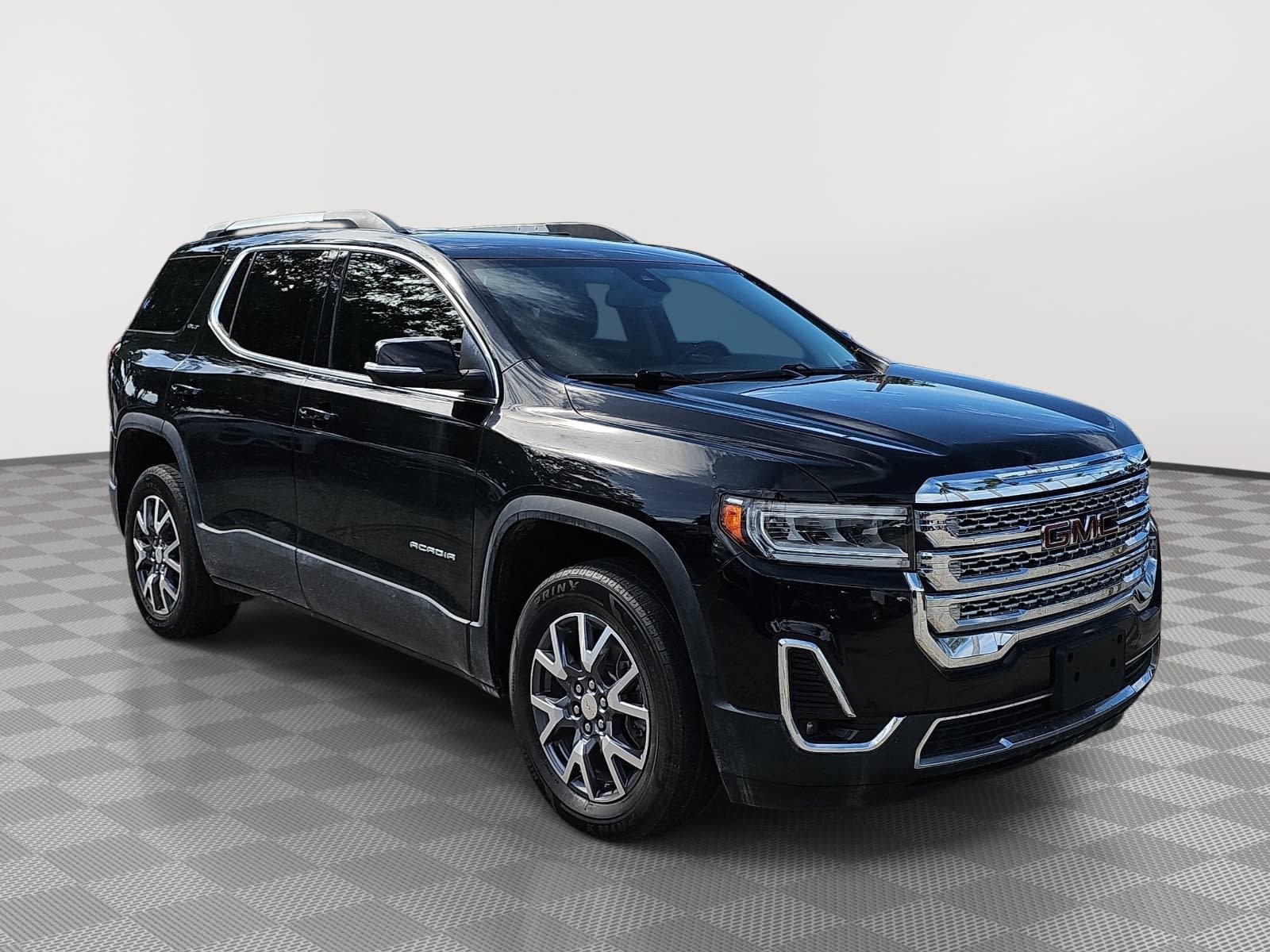 Used 2023 GMC Acadia SLT w/ Preferred Package FWD image 2