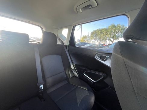 Used 2025 Kia Soul LX w/ LX Technology Package image 37
