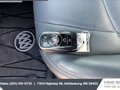 Used 2023 Buick Enclave Premium w/ Experience Buick Package FWD image 9