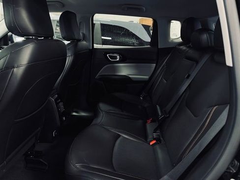 Used 2022 Jeep Compass Limited image 18
