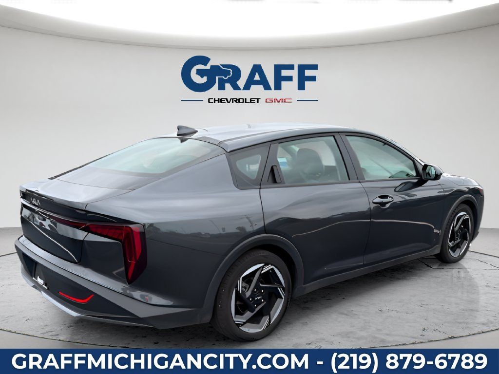 Used 2025 Kia K4 EX FWD image 6