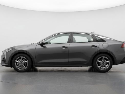 Used 2025 Kia K4 FWD image 4