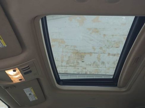 Used 2011 GMC Yukon Denali image 22