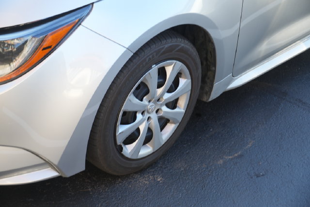 Used 2024 Toyota Corolla LE FWD image 9