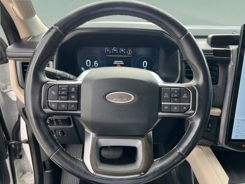 Used 2022 Ford Expedition Platinum RWD image 11