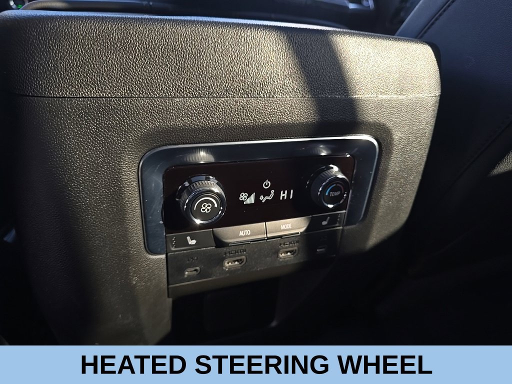 Used 2026 Chevrolet Suburban High Country AWD/4WD image 22