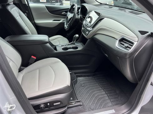 Used 2020 Chevrolet Equinox Premier AWD/4WD image 11