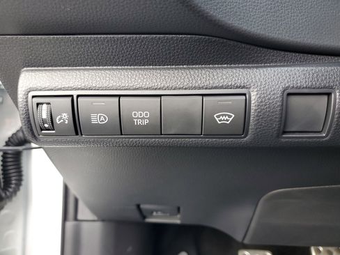 Certified 2025 Toyota Corolla Core image 27