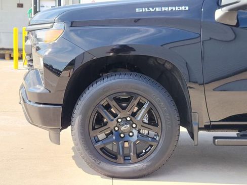Used 2023 Chevrolet Silverado 1500 Custom AWD/4WD image 8