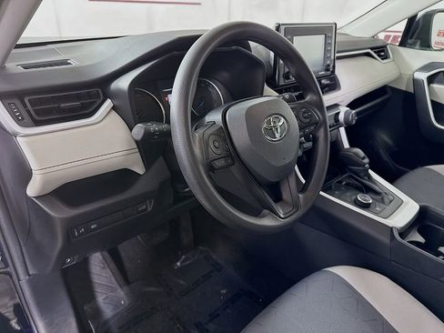 Certified 2021 Toyota RAV4 XLE w/ Convenience Package image 18