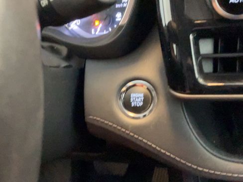 Used 2023 Toyota Highlander XLE FWD image 31
