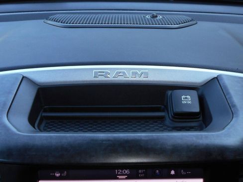 Used 2022 RAM 1500 Big Horn AWD/4WD image 17