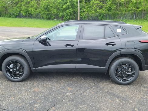 New 2026 Chevrolet Trax LT w/ Driver Confidence Package FWD image 7