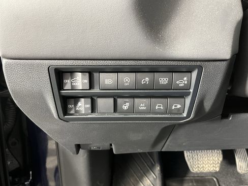 Used 2024 Toyota Tundra Platinum image 20