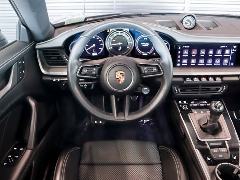 Used 2022 Porsche 911 Carrera 4S image 15