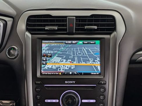 Used 2016 Ford Fusion Titanium AWD/4WD image 26