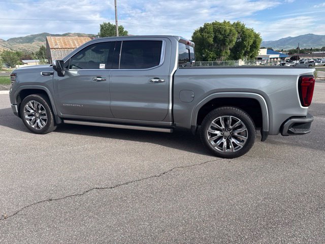 Used 2024 GMC Sierra 1500 Denali w/ Denali Reserve Package AWD/4WD image 4