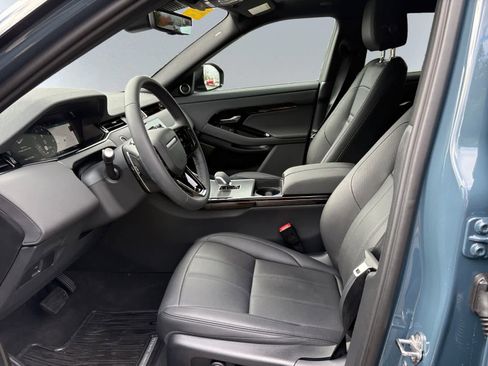 Used 2026 Land Rover Range Rover Evoque S image 11