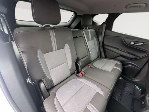 Used 2025 Chevrolet Blazer LT AWD/4WD image 30